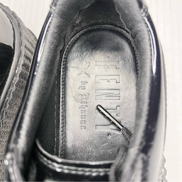 Stylish Women's Black Platform Sneakers - Picture 13 of 13